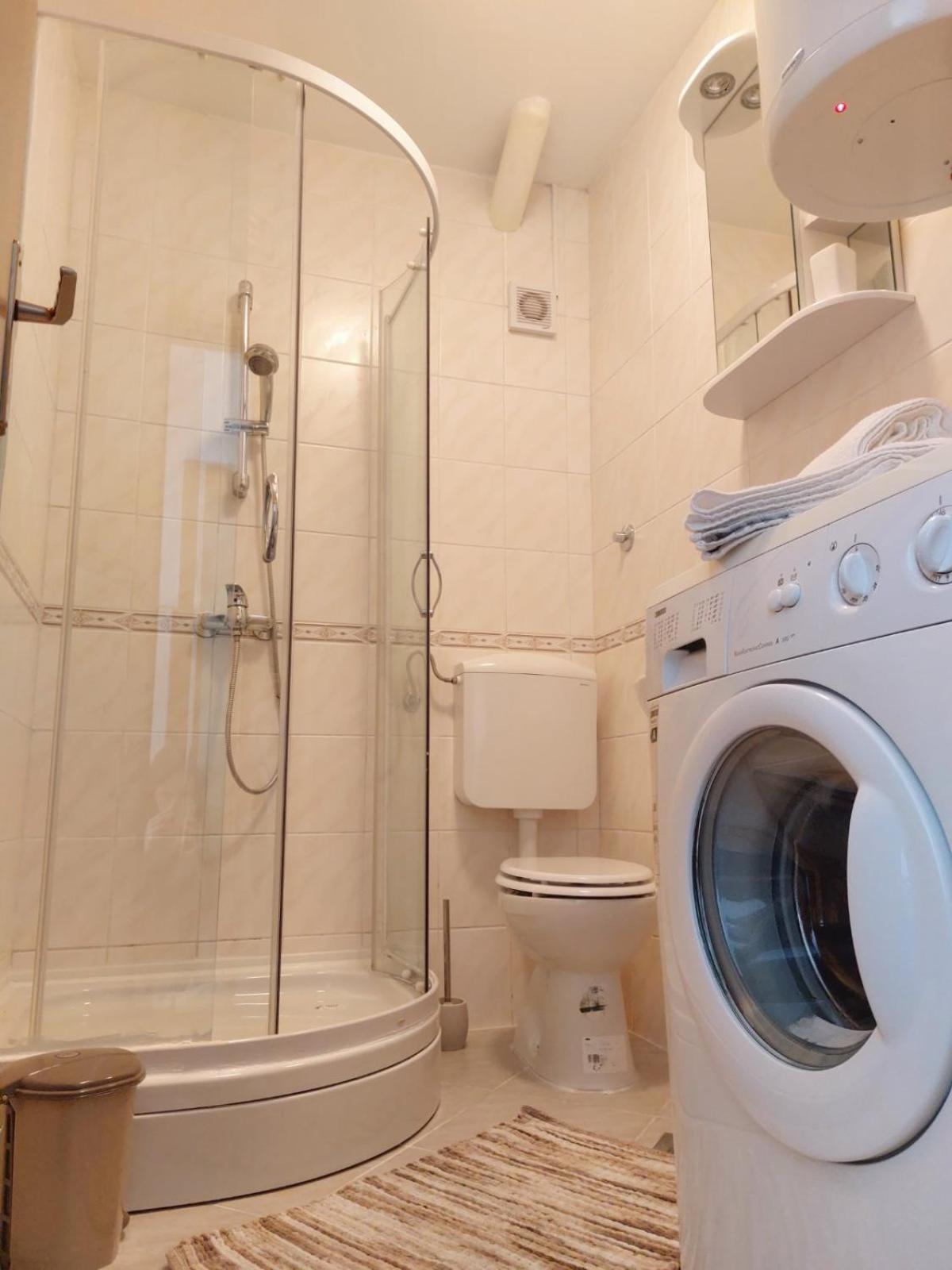 Apartman Rejna SJJ Exteriör bild