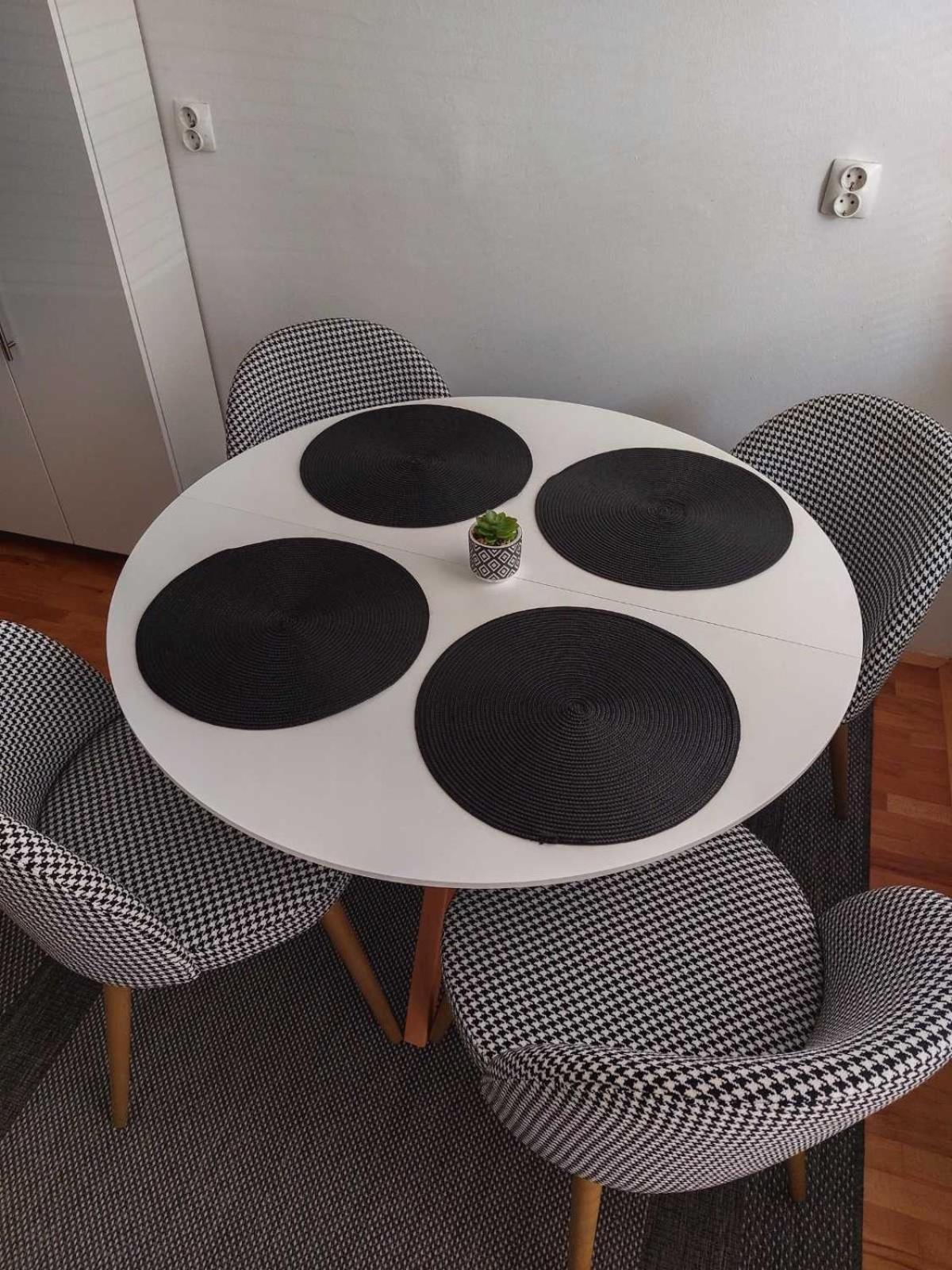Apartman Rejna SJJ Exteriör bild