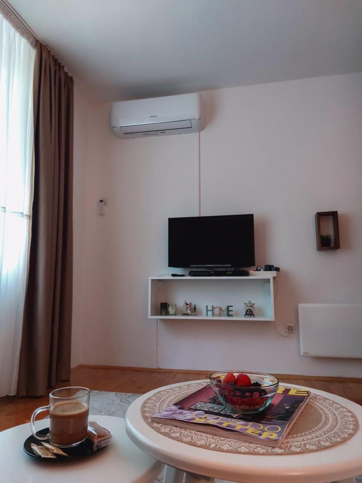 Apartman Rejna SJJ Exteriör bild